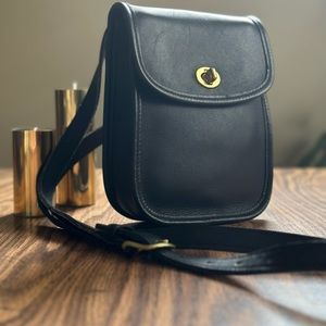 Vintage Coach Sidepack (style #9978) crossbody bag in black leather.